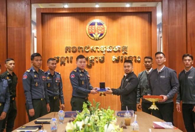 មជ្ឈមណ្ឌល​កីឡា បន្ទាយ (Banteay Athletics Center) សហកា​រណ៍ អភិវឌ្ឍន៍​កម្មវិធី កាយសម្បទា ដល់​អាវុធហត្ថ​រាជធានី​ភ្នំពេញ​!