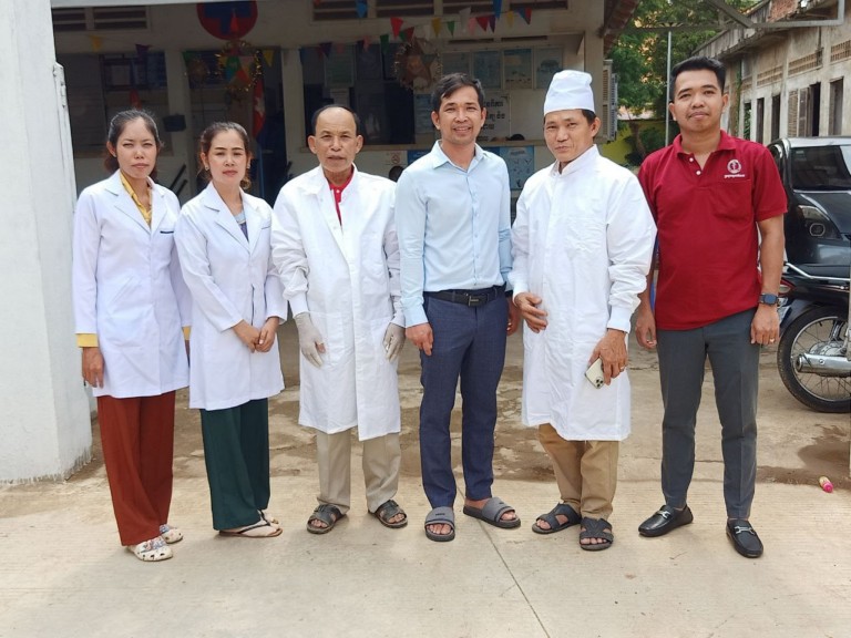 ក្រោយ​ពី​ប្រឈម​និង​ជំងឺ​កង្វះ​អាហារូបត្ថម្ភ​បត់ជើង​ពាសវាល ពាសកាល ផឹកទឹក​មិន​ស្អាត​ធ្វើ​ឲ្យ​ជា​ជន​នៅ​ឃុំ​ស្ដៅ​បានបេ​ាះ​បង់​ទម្លាប់​នោះចេញ ហើយ​ចាប់​យក​ការធ្វើ​បង្គន់​វិញ​